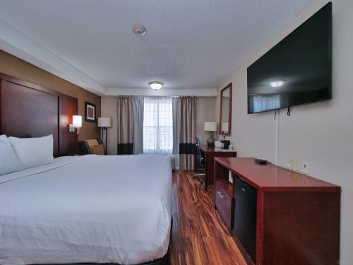 Red Lion Inn & Suites Auburn - image 9
