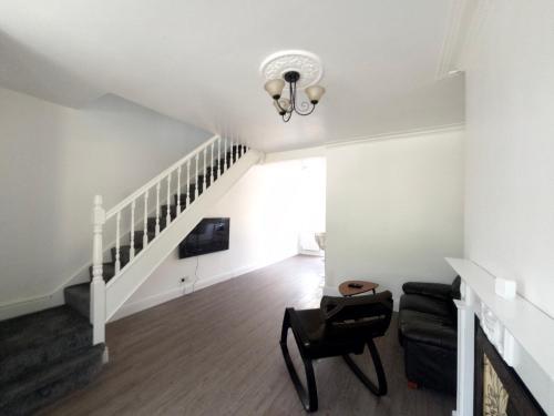 ILikeWarrington in เชสเชอะ