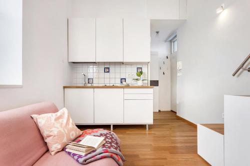 modern studio apartment in the heart of old city, Lublaň (fotografie 10)