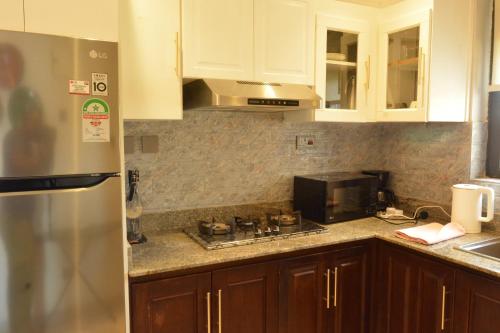 One-Bedroom Apartment image 10