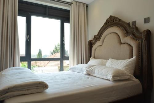 One-Bedroom Apartment image 10