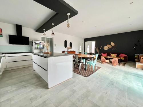 Villa La Pignotte 2 min de la plage in แวร์ดาล