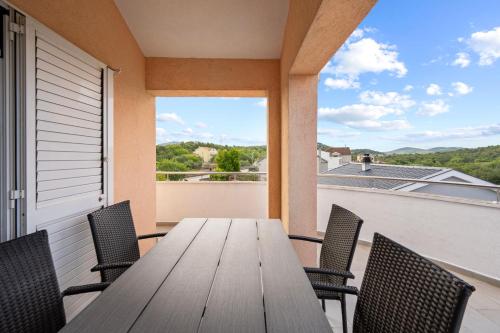 Apartment Desiree Bilice - Sibenik in Bilice