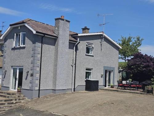 Captivating 4 bedroom house in Northern Ireland in 卡素特斯