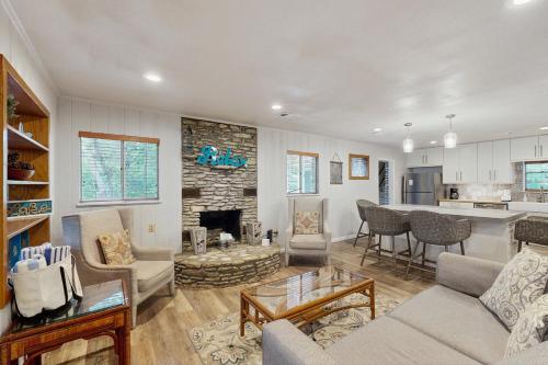 Lakeside Gem in Kingsland, USA