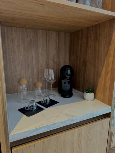 One-Bedroom Apartment image 3