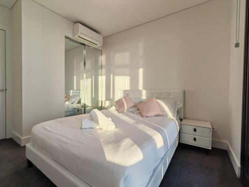 Executive Two-Bedroom Apartment in Olympic Park - image 12