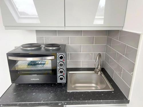 Modern 8 bedroom House in South London