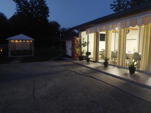 Pensiunea Prestige House 4