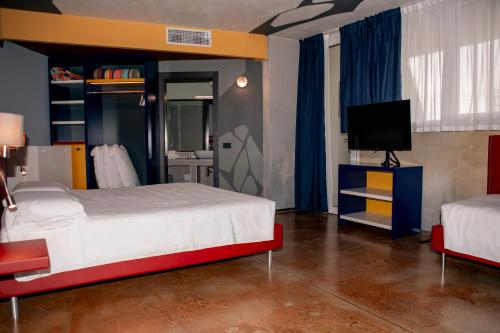 room detail thumbnail 0