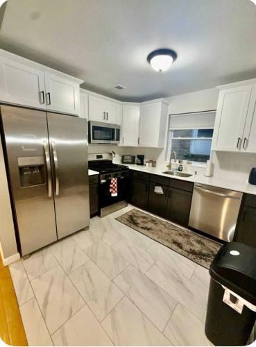 Exceptional 3BR with parking, Sleeps up to 8, Irvington (Foto 2)