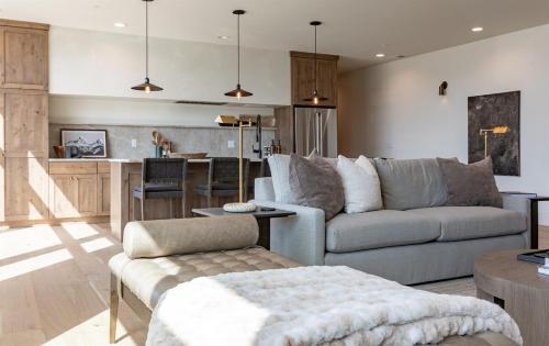 . Newly Built - South Teton at The Basin Luxury Suit