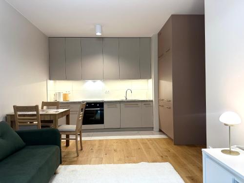Wichrowa Apartment - Parking - Self Check-In 20h, Breslau (Foto 6)