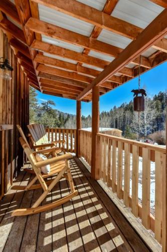The Basecamp Cabin [RIGHT] at Bison Peak Lodge