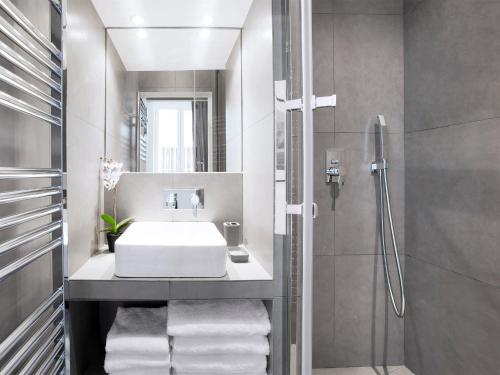 Charming apartment Paris center - image 7