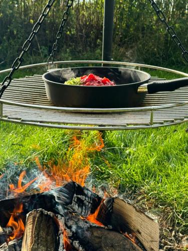 Vista exterior, Authentic Farm Close To The Water On Samsø in Samso