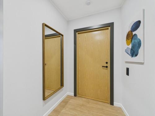Minimalist Studio in Old Town, Rīga (photo 7)