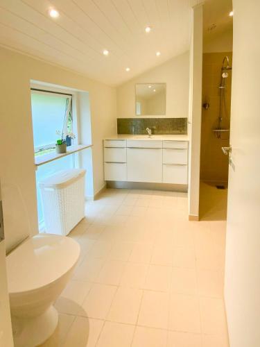 Viesnīcas āriene, Peaceful Summer House By Ejby Ådal And Isefjord (Peaceful Summer House By Ejby Adal And Isefjord) in Kirke-Hyllinge