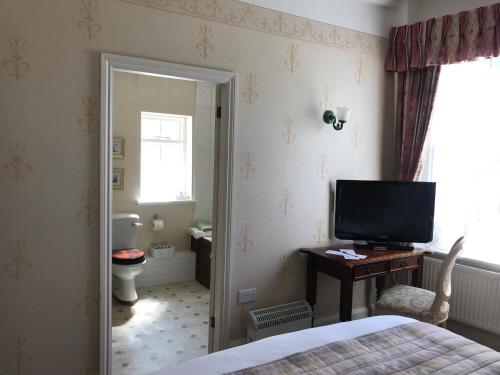 Superior Double Room image 6