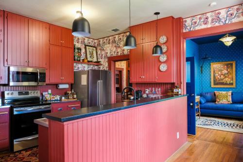 Deluxe Family Suite image 10
