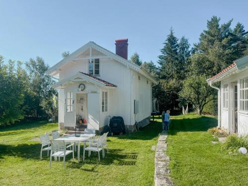 Hotellet från utsidan, Idyllic House In A Lovely Hiking Area in Lommeland
