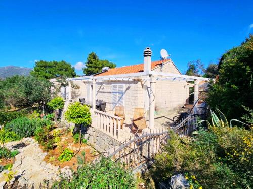 Island house MARTA in Kolocep
