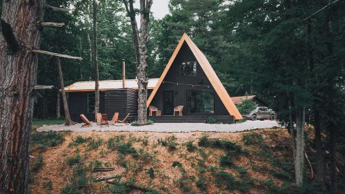The A-Frame at Finch Creek in Bellaire, USA