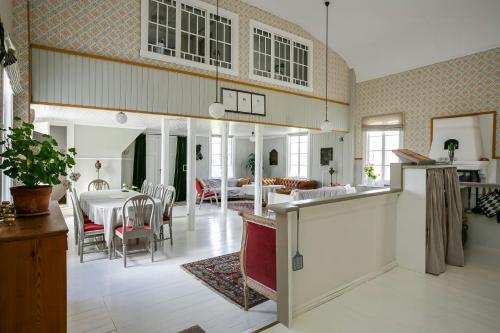 Exterior view, Old Mission House With Lake View Near Tocksfors in Tocksfors