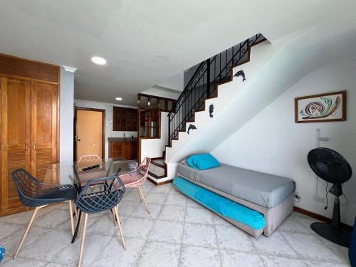 Apartment - Split Level image 4