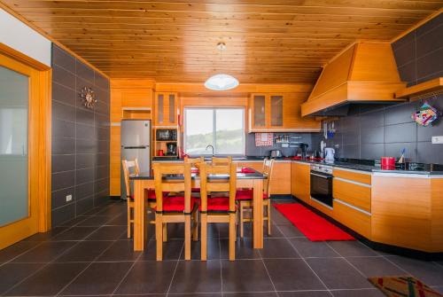 ห้องครัว, Casa da Vigia in กาลเยตา เด เนสกิม