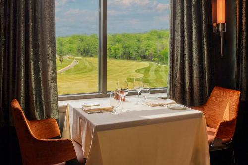 The Union Club Hotel at Purdue University Autograph Collection - image 7