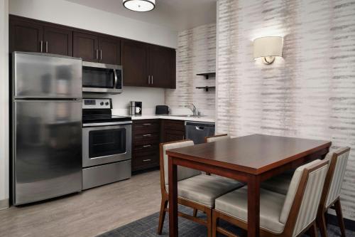 Residence Inn by Marriott Las Vegas Henderson/Green Valley - image 2