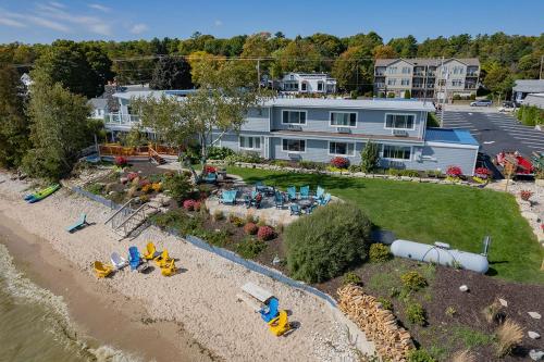 Beachfront Inn in Baileys Harbor, USA