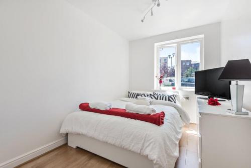 2 Bed Flat, Dedicated workspace, Parking, 4KTV, Londýn (fotografie 6)