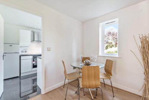 2 Bed Flat, Dedicated workspace, Parking, 4KTV, Londýn (fotografie 9)