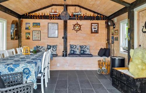 Vista exterior, Cozy Home In Florø With Wifi in Floro