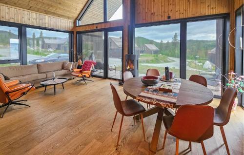 . Stunning Home In Nesbyen With Wifi