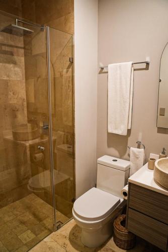 2BR in Tulum Hotel Zone - SPA Jacuzzi - FREE Beach Club Access, Tulum (foto 5)