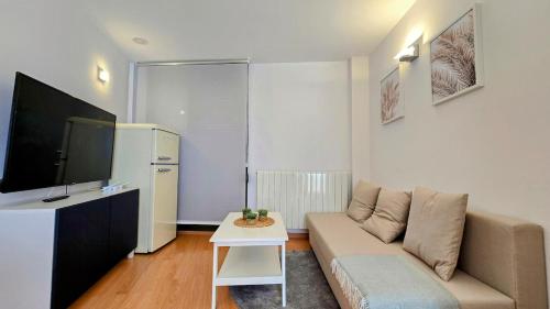. Discover Tarazona from This Central & Peaceful Flat