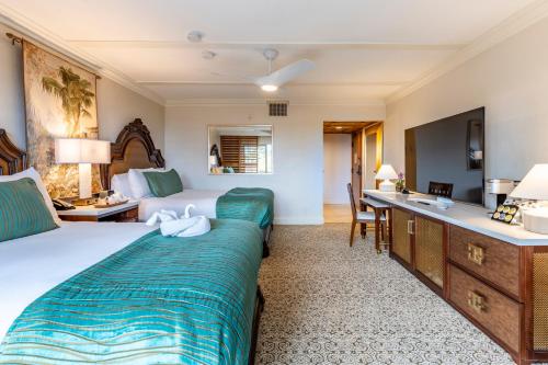 Partial Ocean View Standard Room image 5