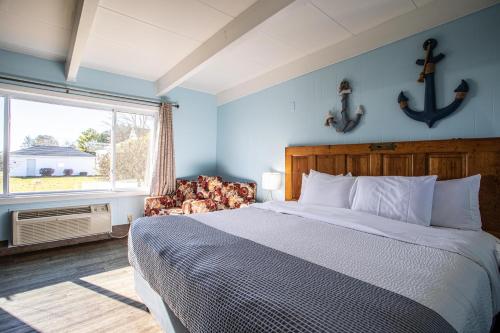 Beachfront Inn - image 7