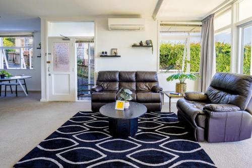 Charming 1-Bedroom Home in Prestigious Orakei in 奧拉基