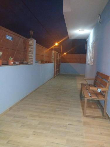 Unterkunft von außen, Nifa House in Espargos