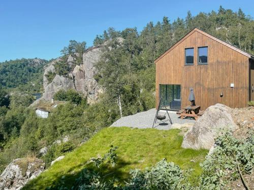 ทัศนียภาพภายนอกโรงแรม, Cozy Cabin With View Over Åvedalsvannet (Cozy Cabin With View Over Avedalsvannet) in โมย