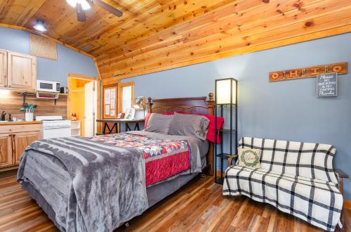 Acorn Cottage at Hocking Vacations detail