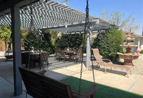 Quaint Little Studio