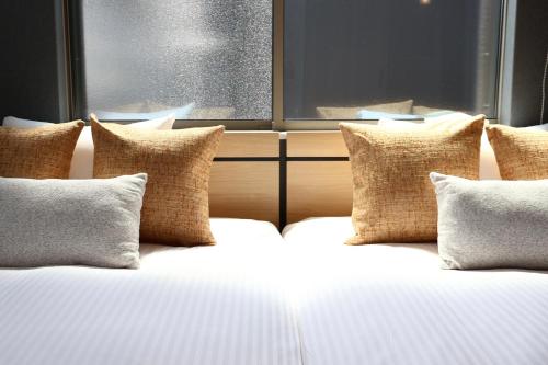 New open 岸里玉出 Maison Le Jaune 玉子心斋桥道顿崛电车直达