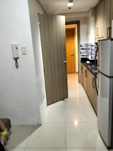 Ellein's Condotel, Manila