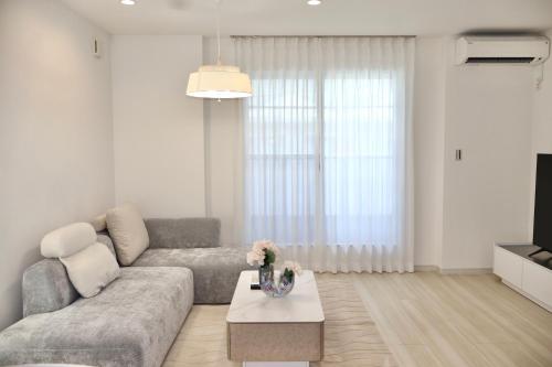 new open岸里玉出 Maison Le Blanc 白練 心斋桥道顿崛通天阁电车直达