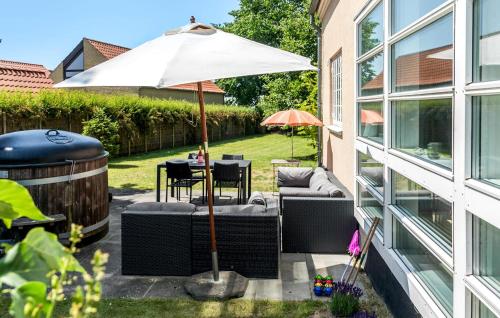  Schönes Haus In Væggerløse Mit Küche in Bøtø By